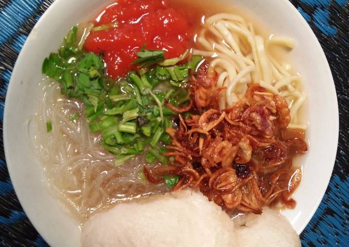 Mie sop ayam