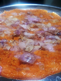 சிவப்பு குடைமிளகாய் வெங்காயம் முறுக்கு தோசை (Murukku Dosai recipe in Tamil) செய்முறை முக்கிய புகைப்படம்