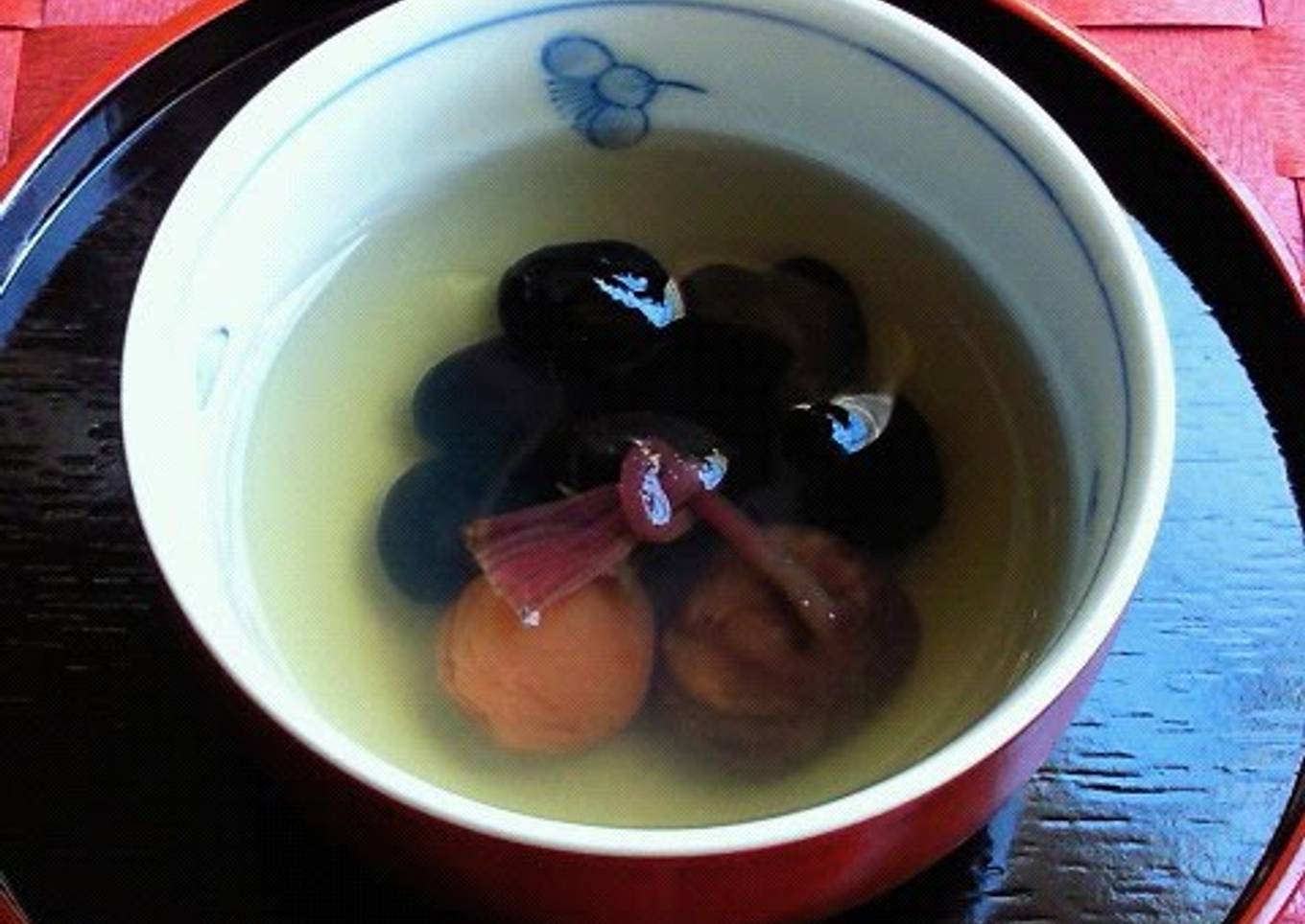 To Serve to Guests or on Special Occasions: Good Luck Tea with Black Soy Beans