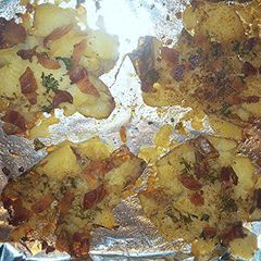 A picture of Smashed Red Potatoes.
