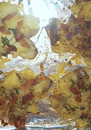 A picture of Smashed Red Potatoes.
