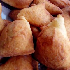 A picture of Mahamri.