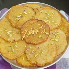 A picture of Malpuas without sugar syrup.