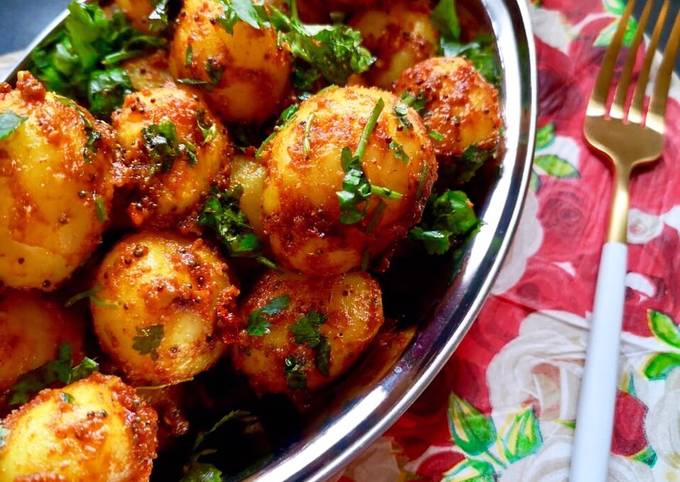 Spicy Bombay potatoes recipe main photo