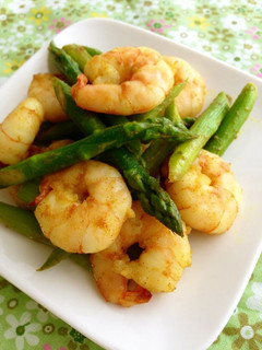 A picture of Curry Shrimp and Asparagus Stir-fry.