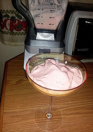 A picture of Healthy Fruit'n Cream Ice Cream.