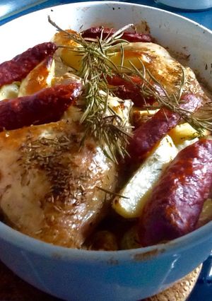 Foto principal de Pollo rústico con chorizo de pueblo