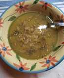 Sopa de arvejas al curry
