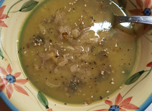 Una foto de Sopa de arvejas al curry