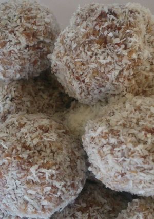 A picture of Bliss balls.