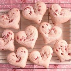 A picture of Sakura-Coloured, Heart-Shaped White Bread.
