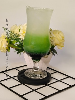 A picture of Mint lemonade.