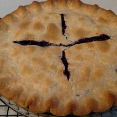 A picture of Mrs. Beacham's Blueberry Pie.