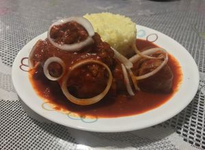 Una foto de Cola de res en adobo