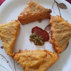 A picture of Bread pakora.