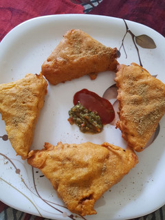A picture of Bread pakora.