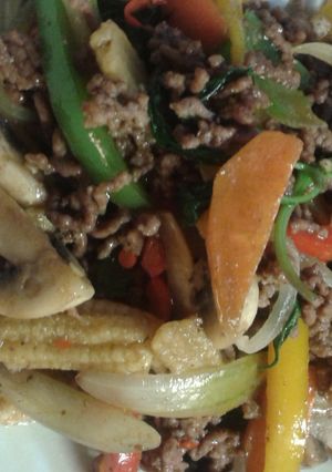 A picture of Pad kee mowe or spicy whisky beef stir fry.