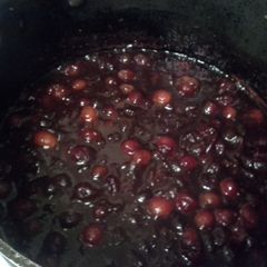 A picture of Cranberry Sauce.