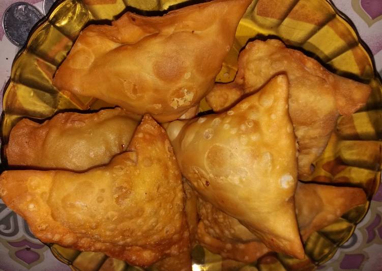 Samosa isi kentang mie