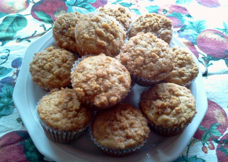 Easiest Way to Prepare Ultimate Banana Muffins With Crumb Topping