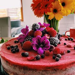 A picture of Berry ice cream cake 🍨🍓🍒.