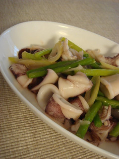 A picture of Simple Stir Fried Squid and Garlic Shoots.