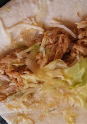 A picture of Easy crock pot chicken tacos.