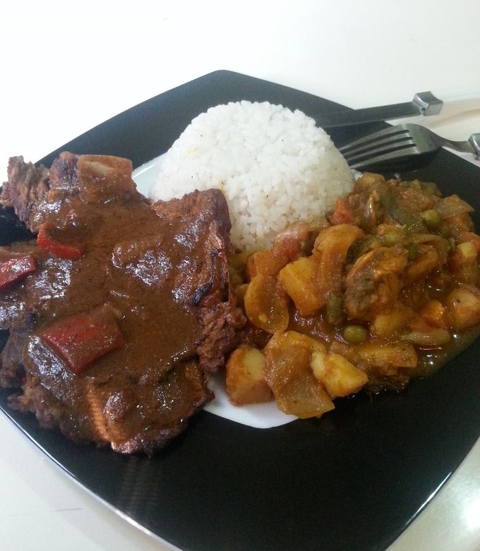 A picture of Naughty steak (beef steak in diet pepsi).