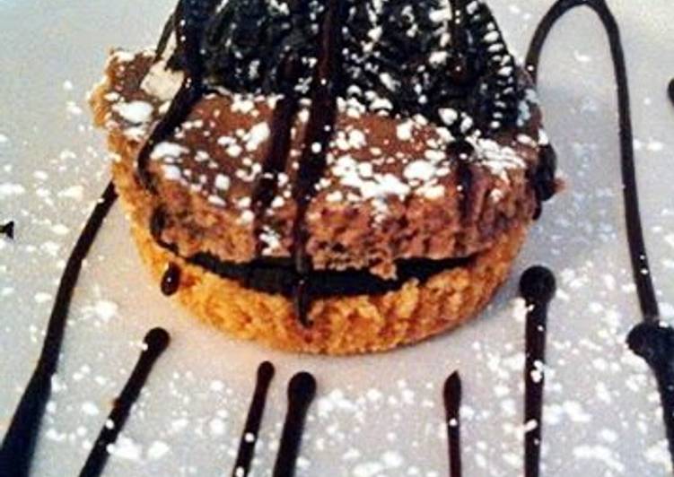 Recipe of Award-winning Chocolate Oreo Cheese Cake Cupcakes