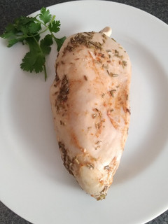 Una foto de Pechuga de pollo al romero
