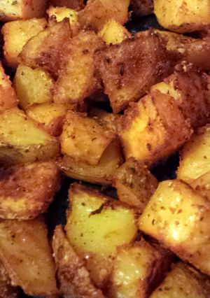 A picture of Elisa's Baked Seasoned Potatoes.