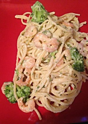 A picture of Garlic Shrimp with Broccoli and Pasta.