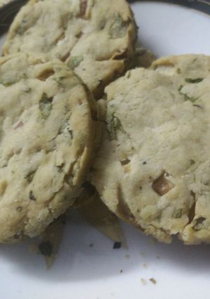 A picture of Baked savoury snack.