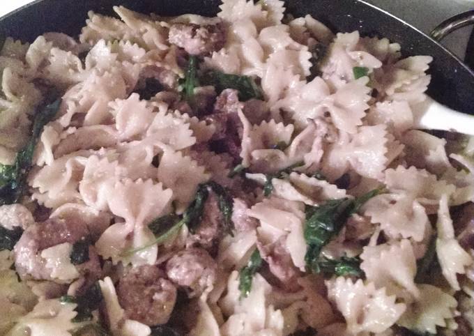 Simple Way to Make Ultimate Spinach and Sausage Pasta