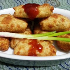 A picture of Cheesy Spring Rolls.