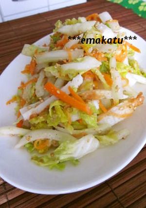 A picture of Chinese Cabbage and Chikuwa Tossed in a Refreshing Sesame-Vinegar Dressing.