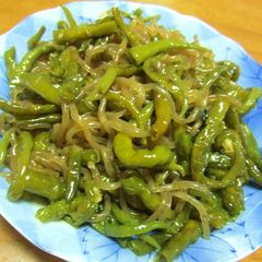 A picture of Sweet and Savory Green Pepper and Shirataki Noodle Stir-Fry.