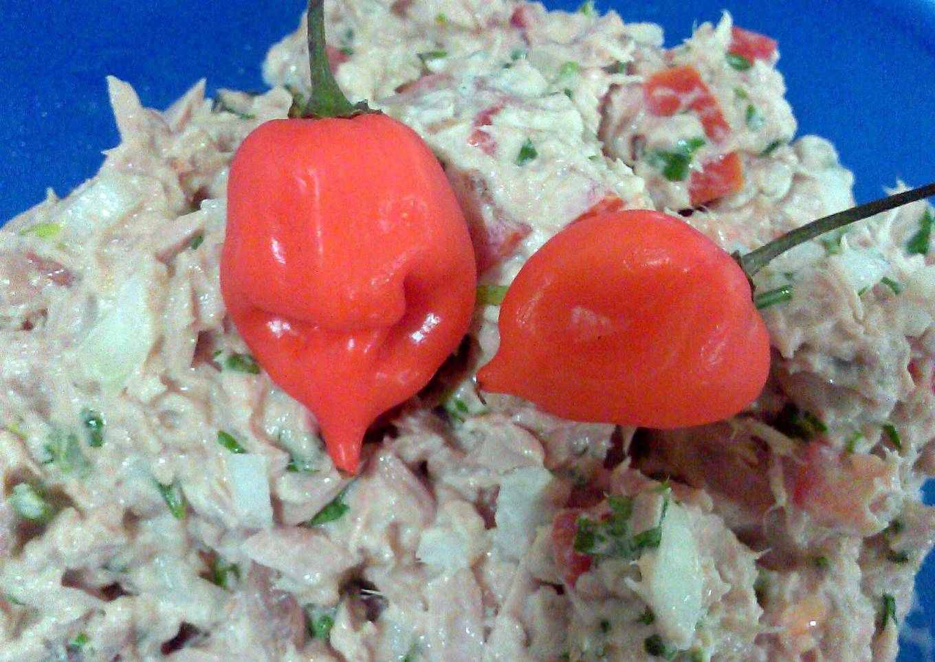 Salad with tuna (tuna salad)
