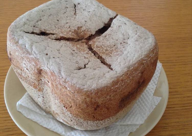 Bread Maker Rice &amp; Rye Flour Bread