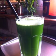 A picture of Fresh Parsley Juice.