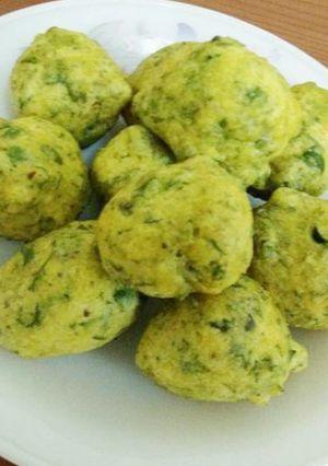 A picture of Methi Gota.