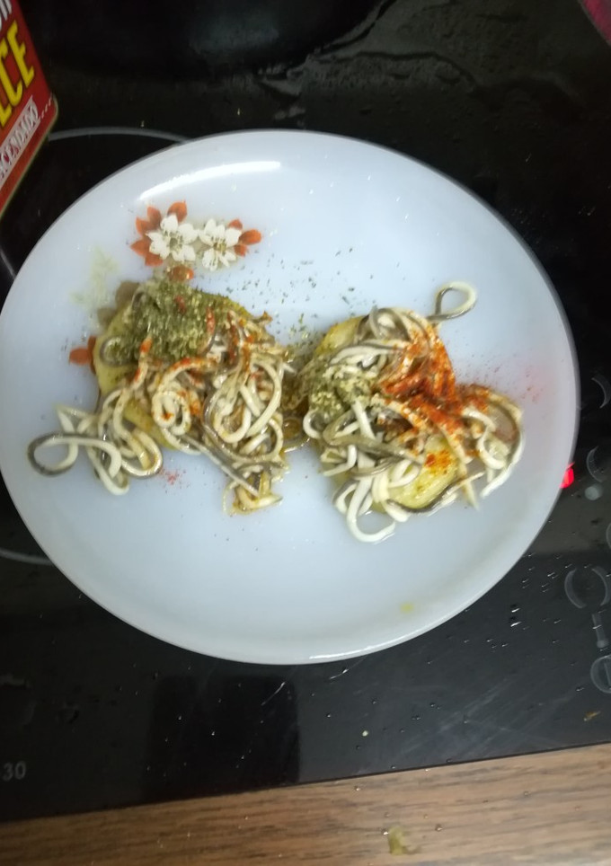 Una foto de Nidos de patata con gulas