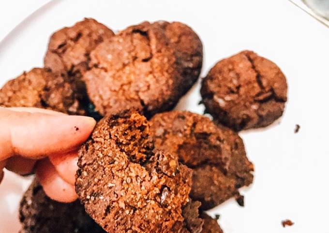 Flourless Vegan Choco Cookies 🌱