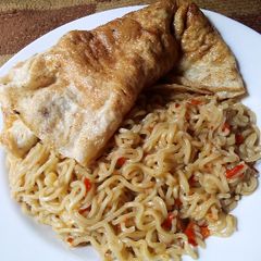 A picture of Noodles and egg.