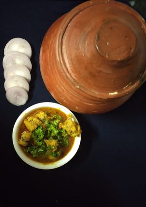 हांडी चिकन (Handi Chicken recipe in Hindi) रेसिपी मुख्य फोटो