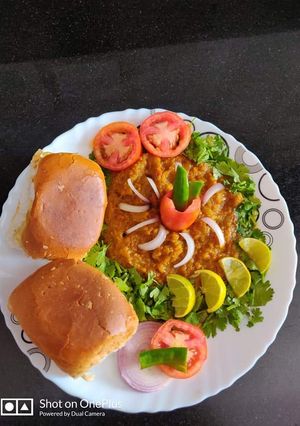 A picture of Pav Bhaji.