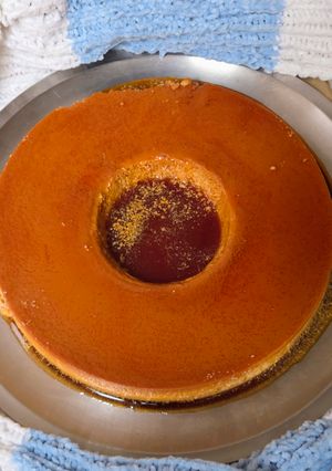 Una foto de Flan de dulce de leche 🍮solo 4 ingredientes 🍮 no necesitás balanza 🍮 ¡argentinísimo! 🇦🇷