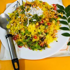 A picture of Matar Onion Poha (Healthy morning breakfast).