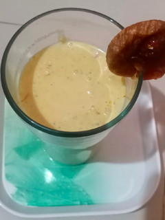 શાહી કાજુ અંજીર સ્મુધી (Shahi Kaju Anjeer Smoothie Recipe In Gujarati) રેસીપી મુખ્ય ફોટો