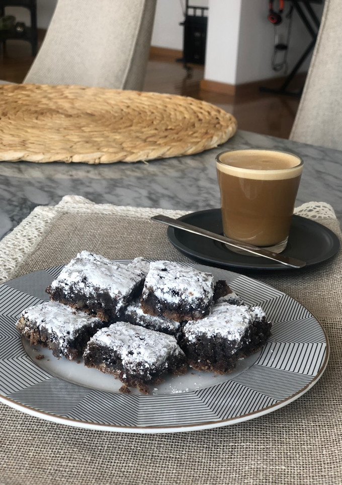 Una foto de 🍫 Brownies a puro chocolate 🍫